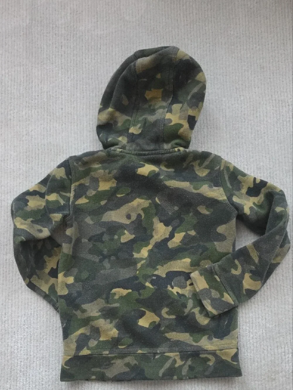 Size 6/7 Boys Clothing 4 Pieces. 2 Zip Up Hoodies, 1 Vest, 1 s/s Button Up